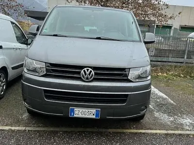 Begagnad VW Multivan 179 HK (131 kW) 2012 Minibuss