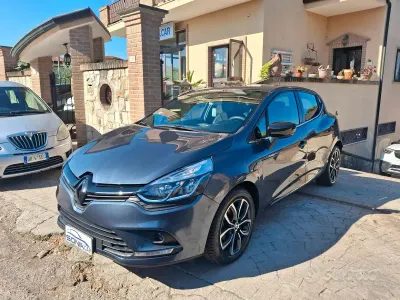 Usata Renault Clio IV Life 90 CV (66 kW) 2017 Grigio Berlina