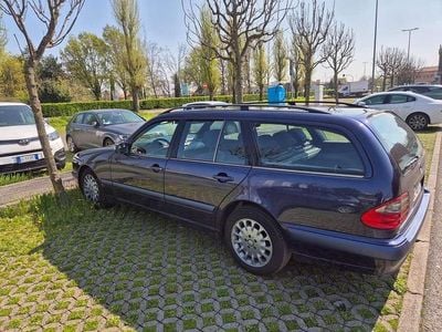 Usata Mercedes E270 Avantgarde 170 CV (125 kW) 2001 Station wagon
