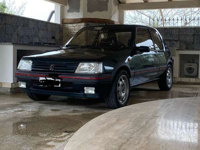 Peugeot 205