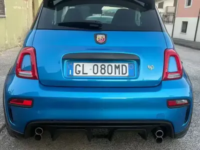 Usata Abarth 500 132 kW (180 CV) 2023 Blu Utilitaria