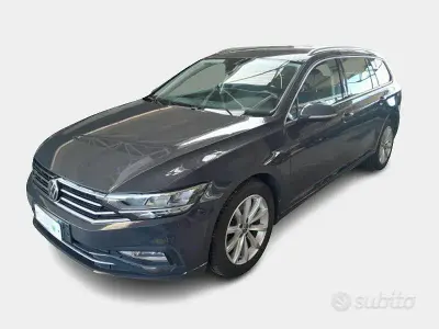 Usata VW Passat 149 CV (109 kW) 2021 Grigio Station wagon