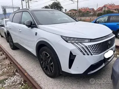 Usata Peugeot 5008 144 CV (105 kW) 2025 SUV