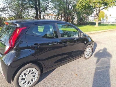 usata Toyota Aygo Aygo5p 1.0 x-play 72cv