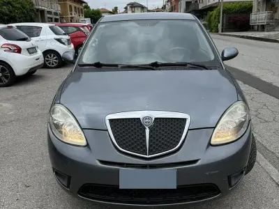 Usata Lancia Ypsilon 60 CV (44 kW) 2008 Utilitaria