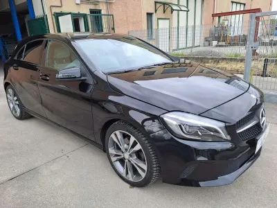 Usata Mercedes A200 Premium 136 CV (100 kW) 2016 Nero Berlina