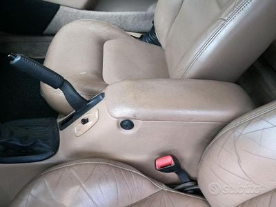 Usata Chrysler Stratus 133 CV (97 kW) 1997 Nero Cabrio
