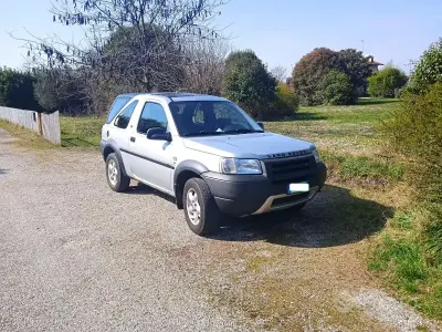 Usata Land Rover Freelander 117 CV (86 kW) 2003 Grigio SUV