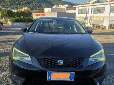 Usata Seat Leon Style 105 CV (77 kW) 2013 Berlina