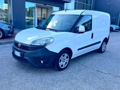 Usata Fiat Doblò 105 CV (77 kW) 2018 Bianco Monovolume