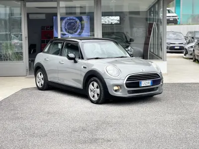 Usata Mini Cooper D Hype 116 CV (85 kW) 2017 Gray Utilitaria