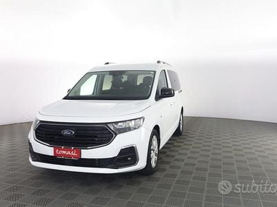 Usata Ford Tourneo Connect 122 CV (89 kW) 2025 Frozen white Monovolume