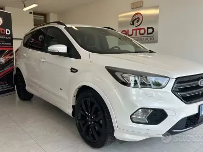 Usata Ford Kuga ST-Line 179 CV (131 kW) 2018 Bianco SUV