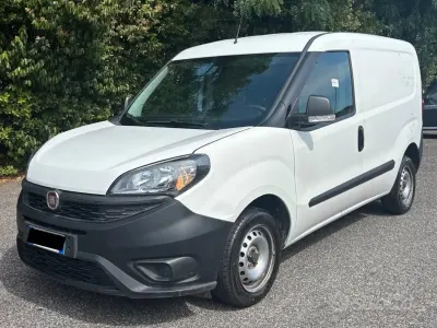 Usata Fiat Doblò Business 95 CV (69 kW) 2020 Bianco Monovolume