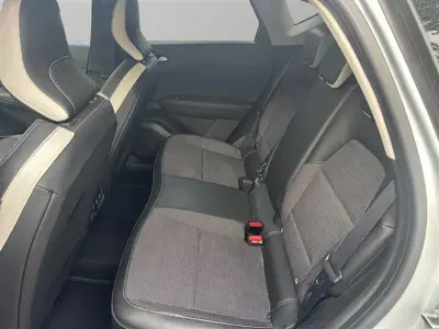 Usata Renault Captur Techno 143 CV (105 kW) 2023 Grigio chiaro SUV
