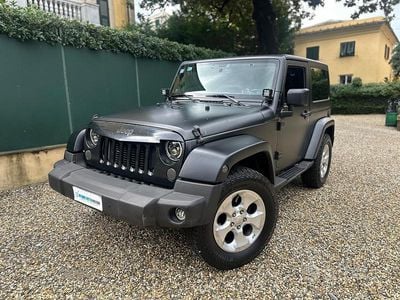Usado Jeep Wrangler Unlimited Sahara 200 CV (147 kW) 2015 Blanco SUV