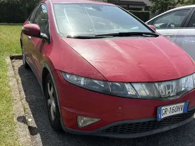 Usata Honda Civic 86 CV (63 kW) 2008 Rosso Berlina