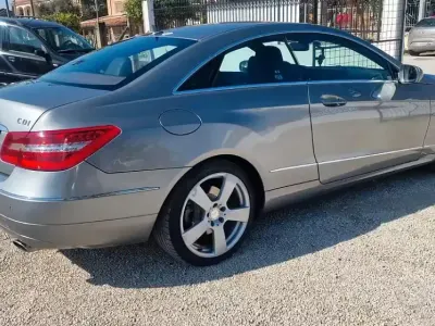 Gebraucht Mercedes E350 231 PS (169 kW) 2009 Grau Coupé