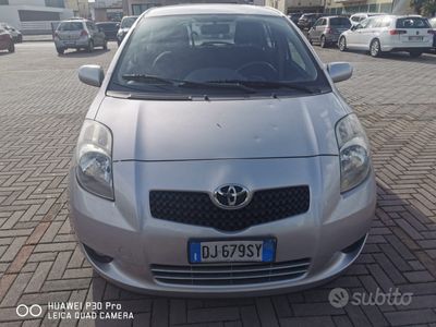 usata Toyota Yaris Yaris 1.3 5 porte Luna