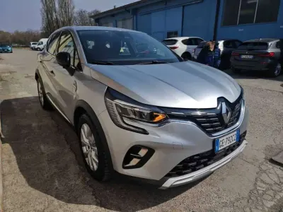 Usata Renault Captur Intens 92 CV (67 kW) 2021 Grigio SUV