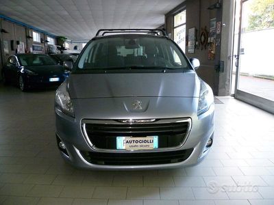 Usata Peugeot 5008 Allure 120 CV (88 kW) 2016 Grigio Monovolume