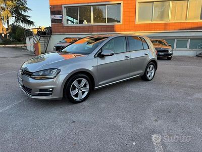 Usata VW Golf VII Highline 110 CV (80 kW) 2014 Grigio Berlina