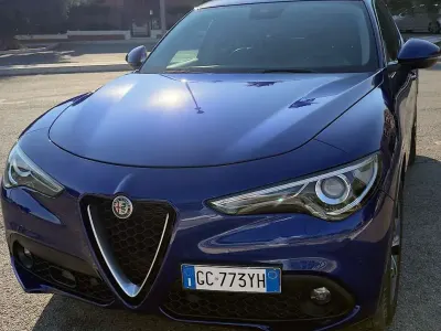 Usata Alfa Romeo Stelvio Ti 190 CV (139 kW) 2020 Blu/azzurro SUV