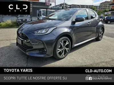 Nuova Toyota Yaris Hybrid Trend 2026 Grigio Berlina