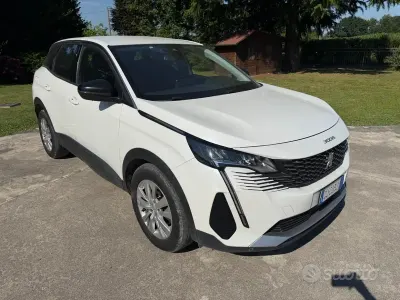 Usata Peugeot 3008 Active 131 CV (96 kW) 2022 Bianco SUV
