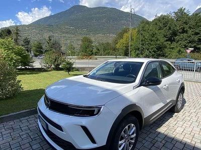 Usata Opel Mokka Elegance 131 CV (96 kW) 2022 Bianco SUV