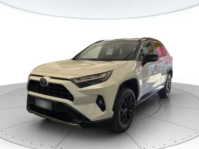 Usata Toyota RAV4 Hybrid Style 178 CV (130 kW) 2023 Bianco SUV