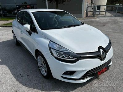 Usado Renault Clio IV 90 CV (66 kW) 2016 Blanco Berlina