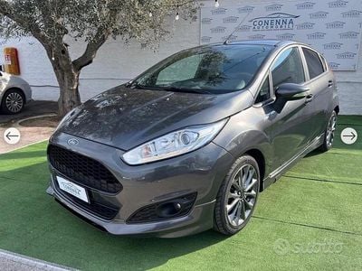 Usata Ford Fiesta ST-Line 95 CV (69 kW) 2017 Grigio Berlina