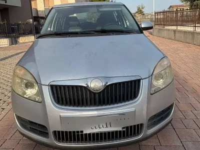 Usata Skoda Fabia Style 86 CV (63 kW) 2009 Grigio Berlina