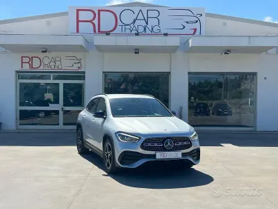 Usata Mercedes GLA200 Premium 150 CV (110 kW) 2021 Grigio SUV