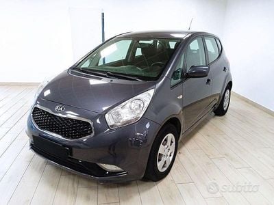 Usata Kia Venga 90 CV (66 kW) 2015 Grigio scuro Utilitaria