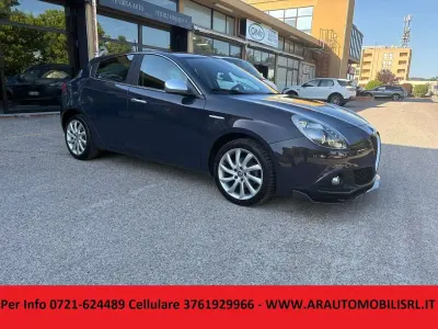 Usata Alfa Romeo Giulietta Business 120 CV (88 kW) 2016 Blu/azzurro Utilitaria