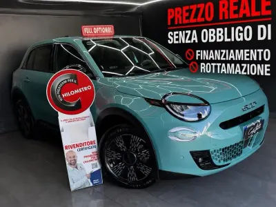 Usata Fiat 600 La Prima 135 CV (99 kW) 2025 Blu SUV