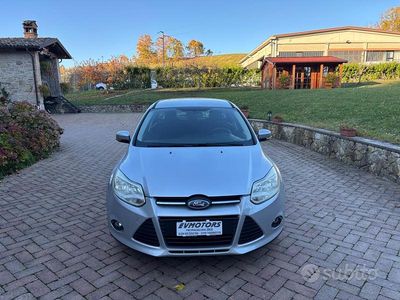 Usata Ford Focus 115 CV (84 kW) 2012 Grigio Station wagon