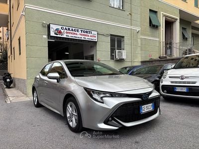 Usata Toyota Corolla Style 98 CV (72 kW) 2021 Argento Berlina