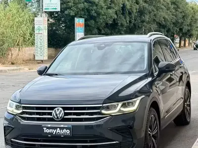Usata VW Tiguan Elegance 150 CV (110 kW) 2023 Grigio SUV