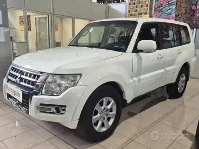 Usata Mitsubishi Pajero Intense 190 CV (139 kW) 2016 Bianco SUV