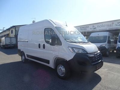 Usata Opel Movano 136 CV (100 kW) 2023 Bianco pastello Furgone