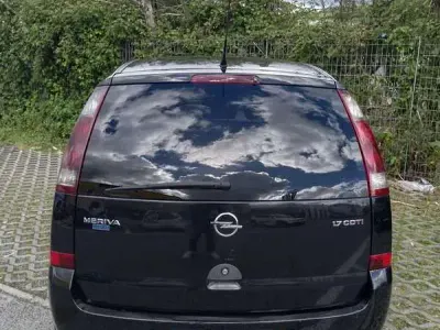 Usata Opel Meriva 101 CV (74 kW) 2005 Nero Monovolume