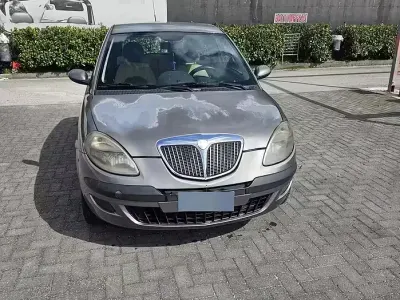Usata Lancia Ypsilon 69 CV (50 kW) 2004 Utilitaria