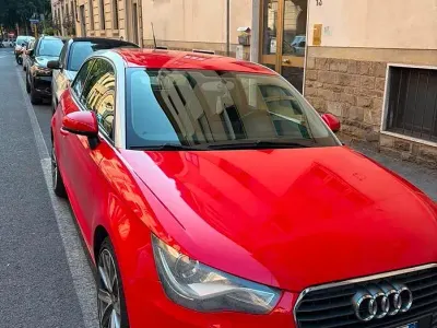 Usata Audi A1 105 CV (77 kW) 2011 Rosso Utilitaria
