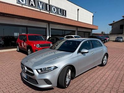 Usata Mercedes A180 Premium 115 CV (84 kW) 2019 Argento Berlina