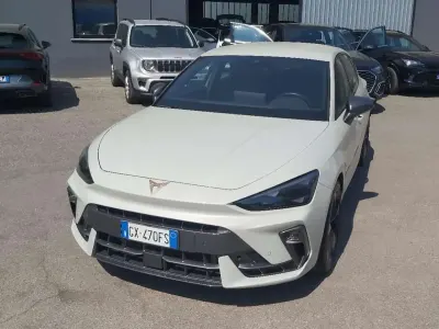 Usata Cupra Leon 150 CV (110 kW) 2024 Beige Berlina