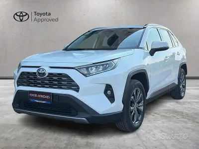 Usata Toyota RAV4 Hybrid 218 CV (160 kW) 2022 Bianco SUV