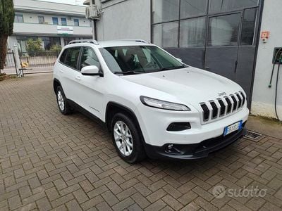 Usata Jeep Cherokee Longitude 185 CV (136 kW) 2015 Bianco SUV